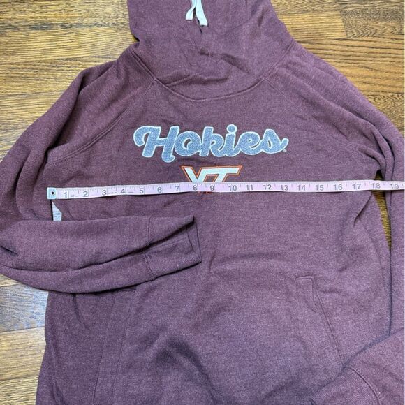 Captivating Apparel VT Hokies Maroon Hoodie Size Medium - Picture 3 of 4